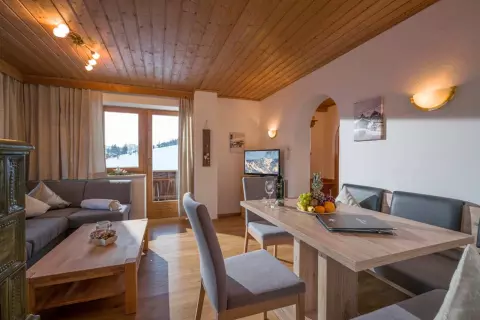 11a_landhaus-alpbach_appartement-1_wohnraum